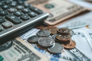 2025年最好通过的小额贷款，整合五个小额贷款是通过银行或其他金融机构向借款人提供的一种短期贷款。
